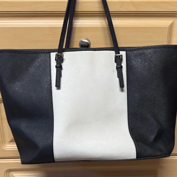Michael Kors Two-Tone Black and White Handbag - Picture 5 of 8
